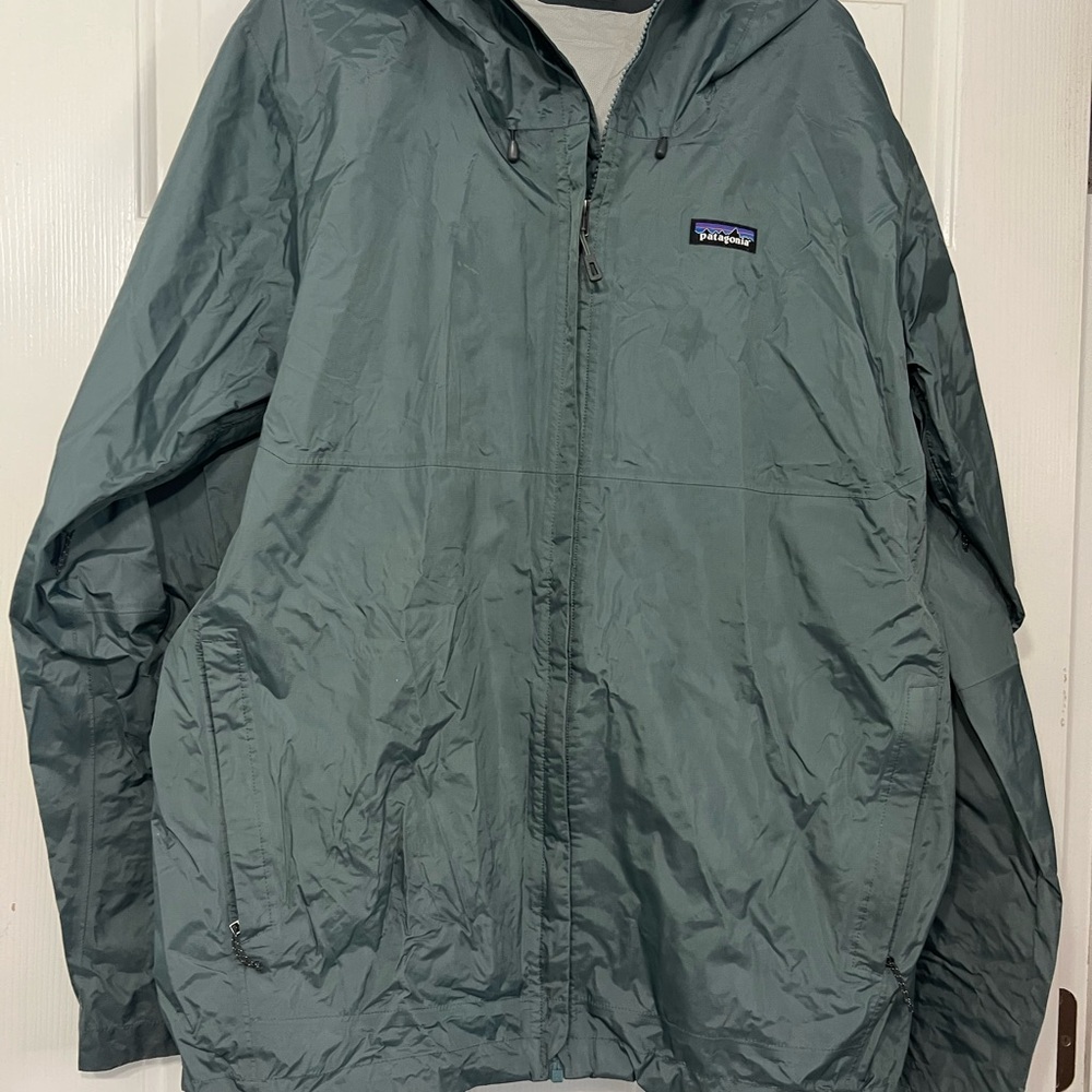 Patagonia Green Lightweight Weather-Resistant Tain Jacket